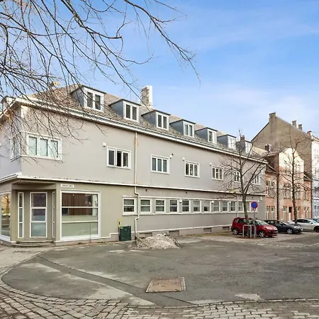 Apartment With Space For Everyone! *